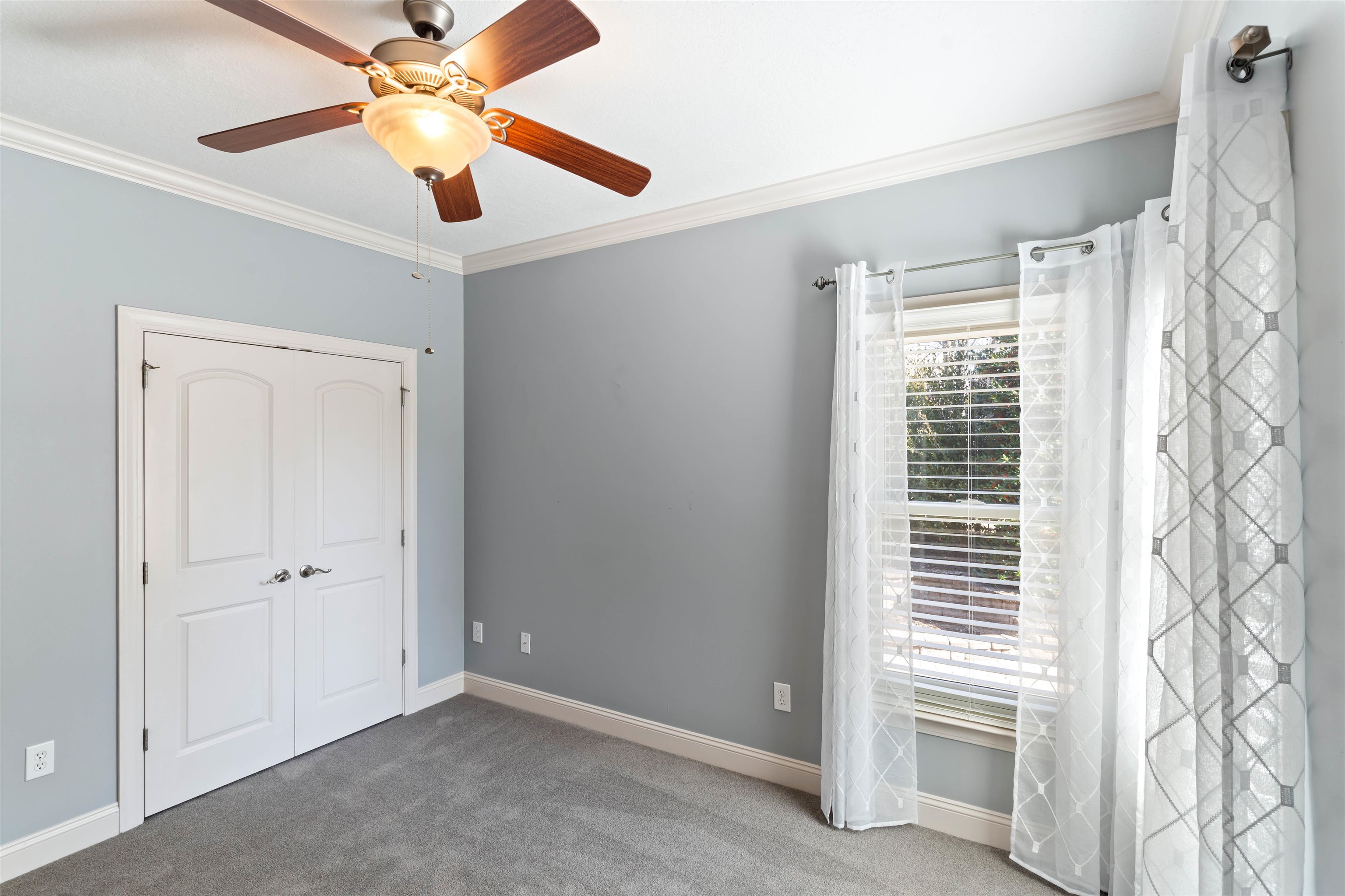 351 S Woodfin Ridge Drive Property Photo 29
