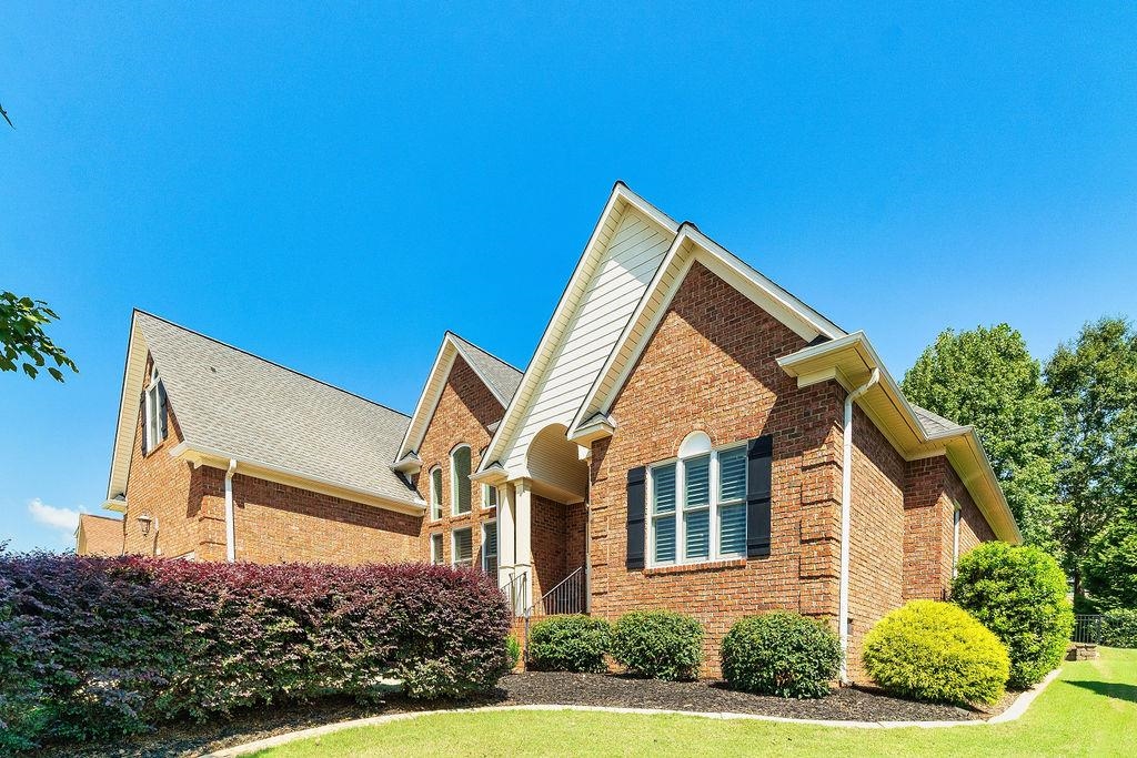 351 S Woodfin Ridge Drive Property Photo 46