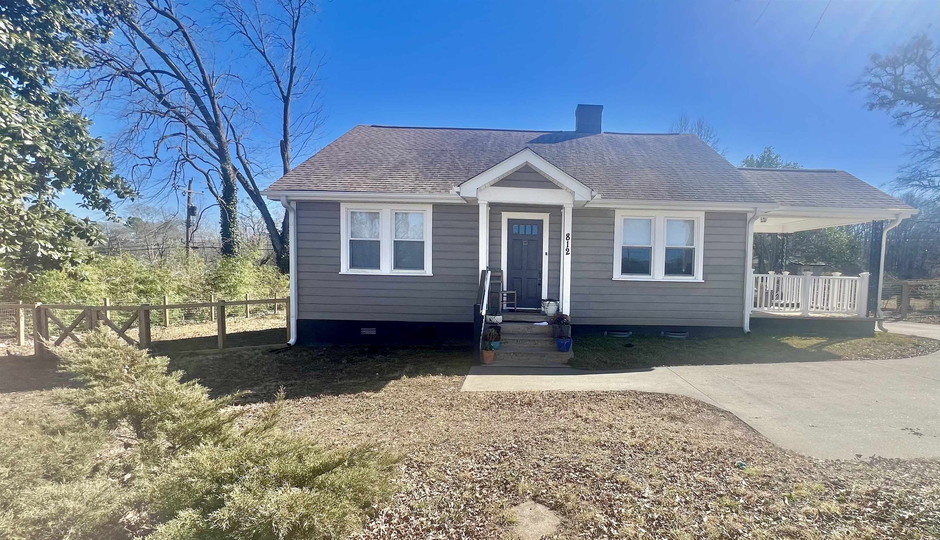 812 Chesnee Highway Property Photo 1