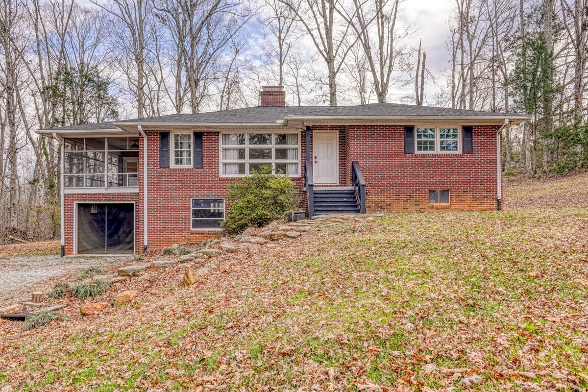 1017 Blackstock Road Property Photo 1