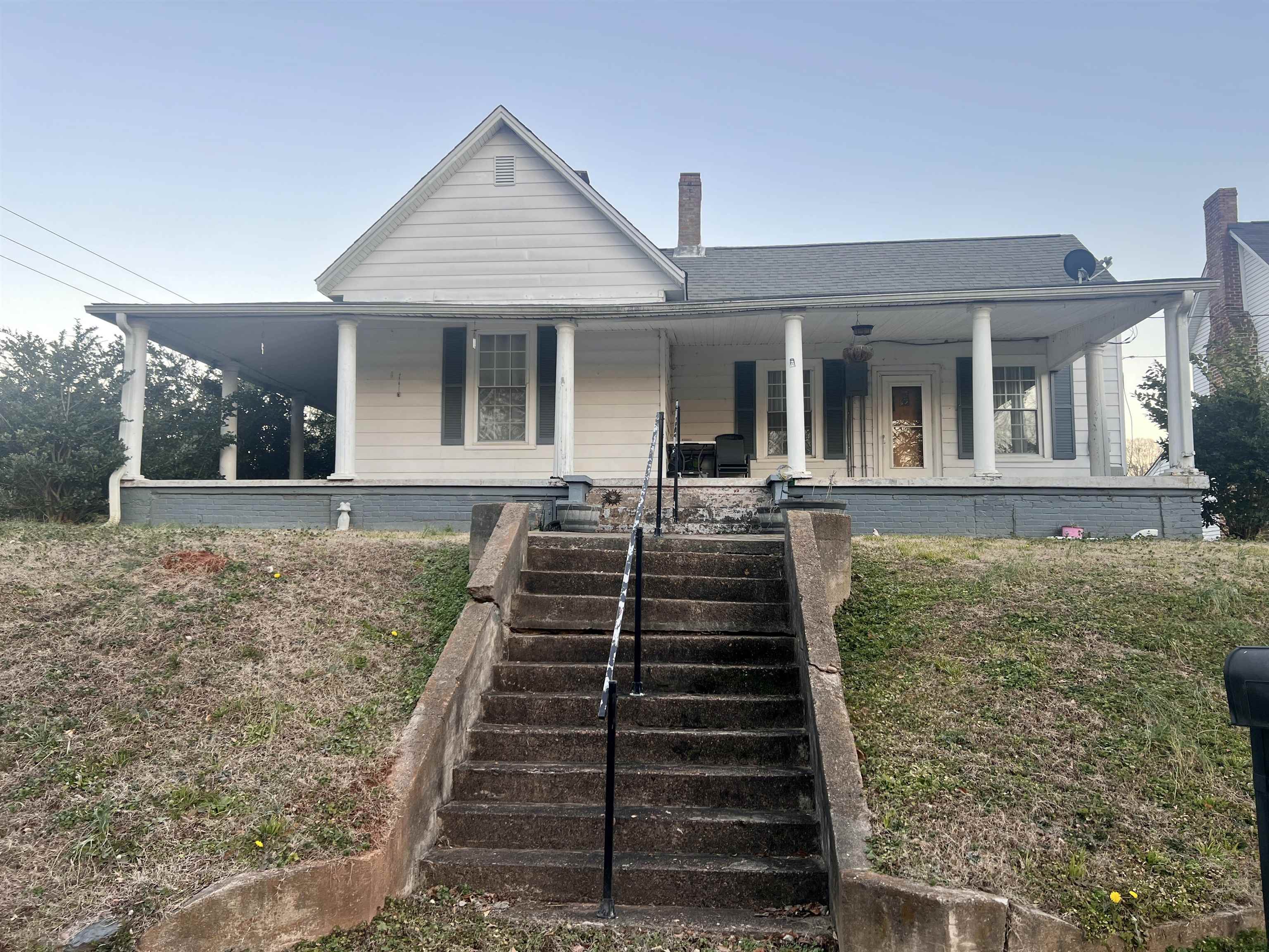 106 Plonk St Property Photo 3
