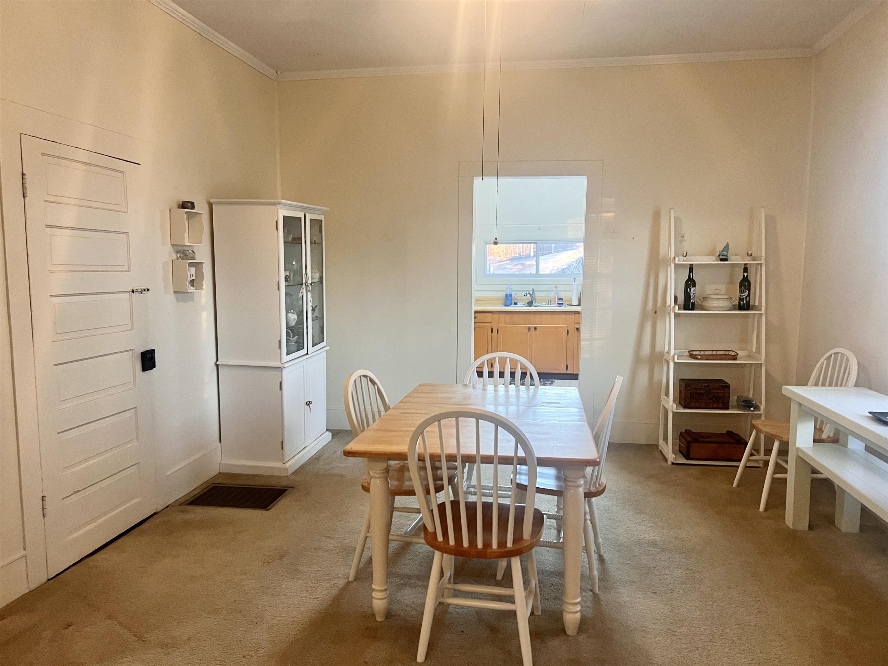 106 Plonk St Property Photo 8