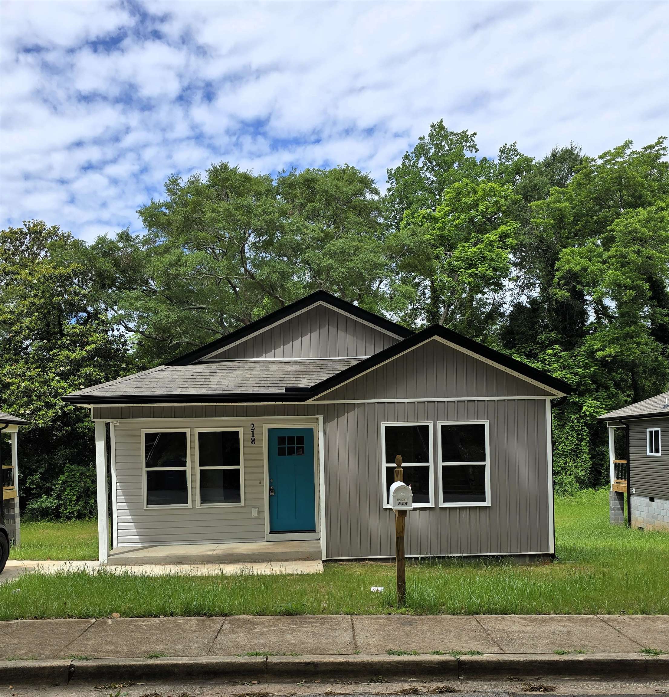 218 Caulder Circle Property Photo 1