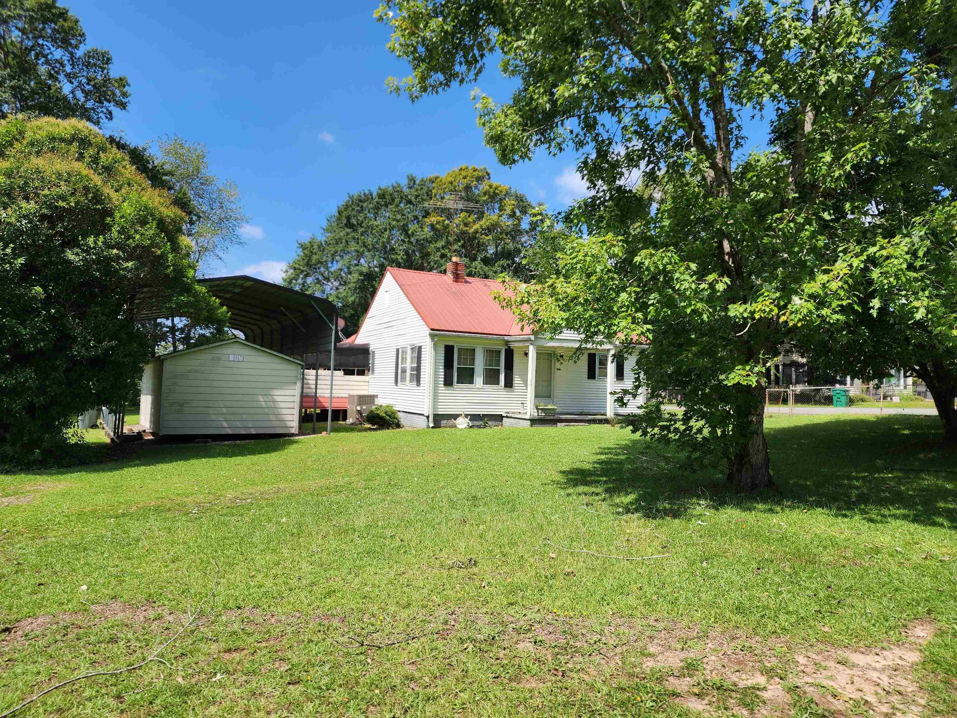 248 W Wood St Property Photo