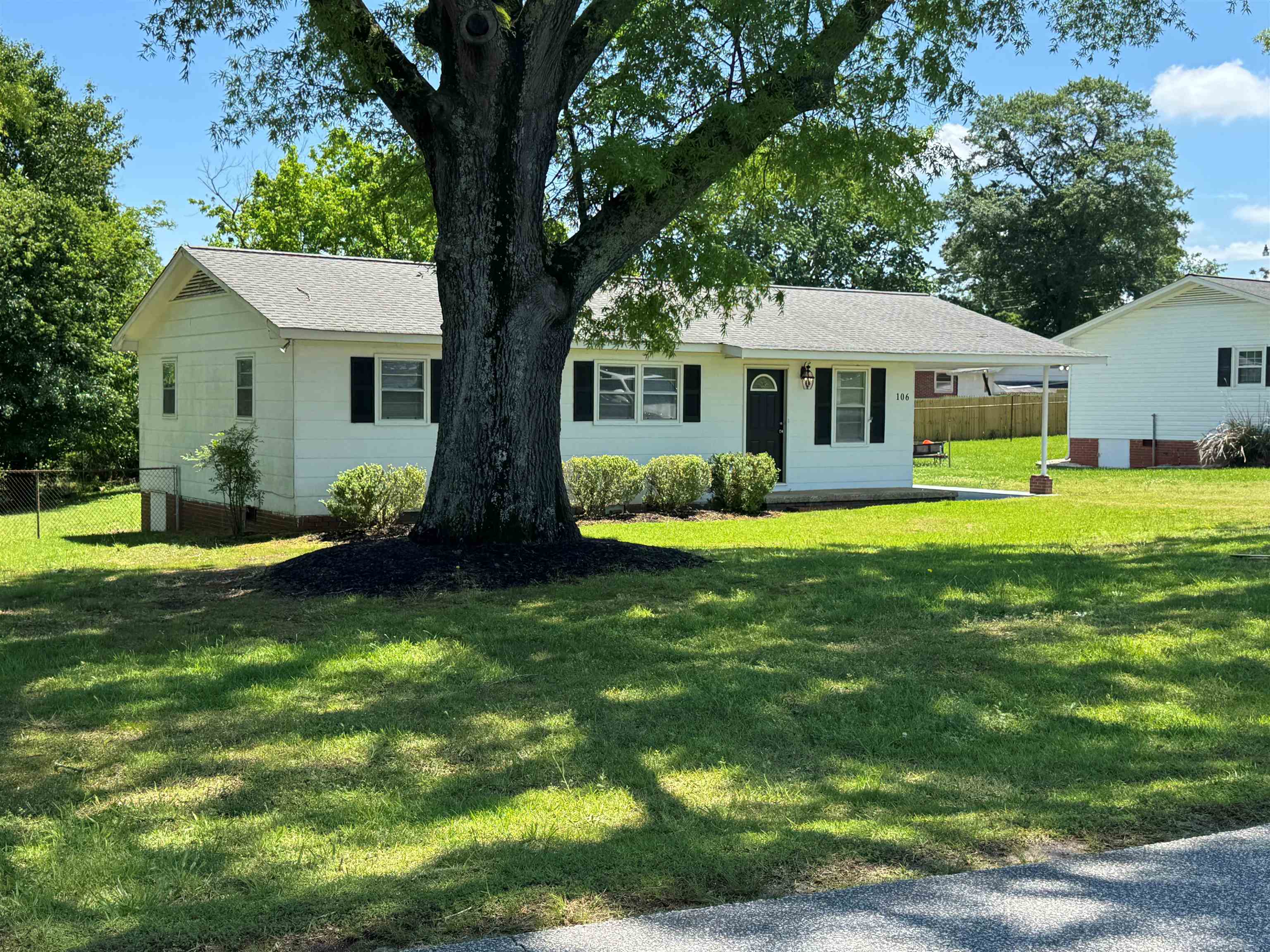 106 Cloverdale Drive Property Photo