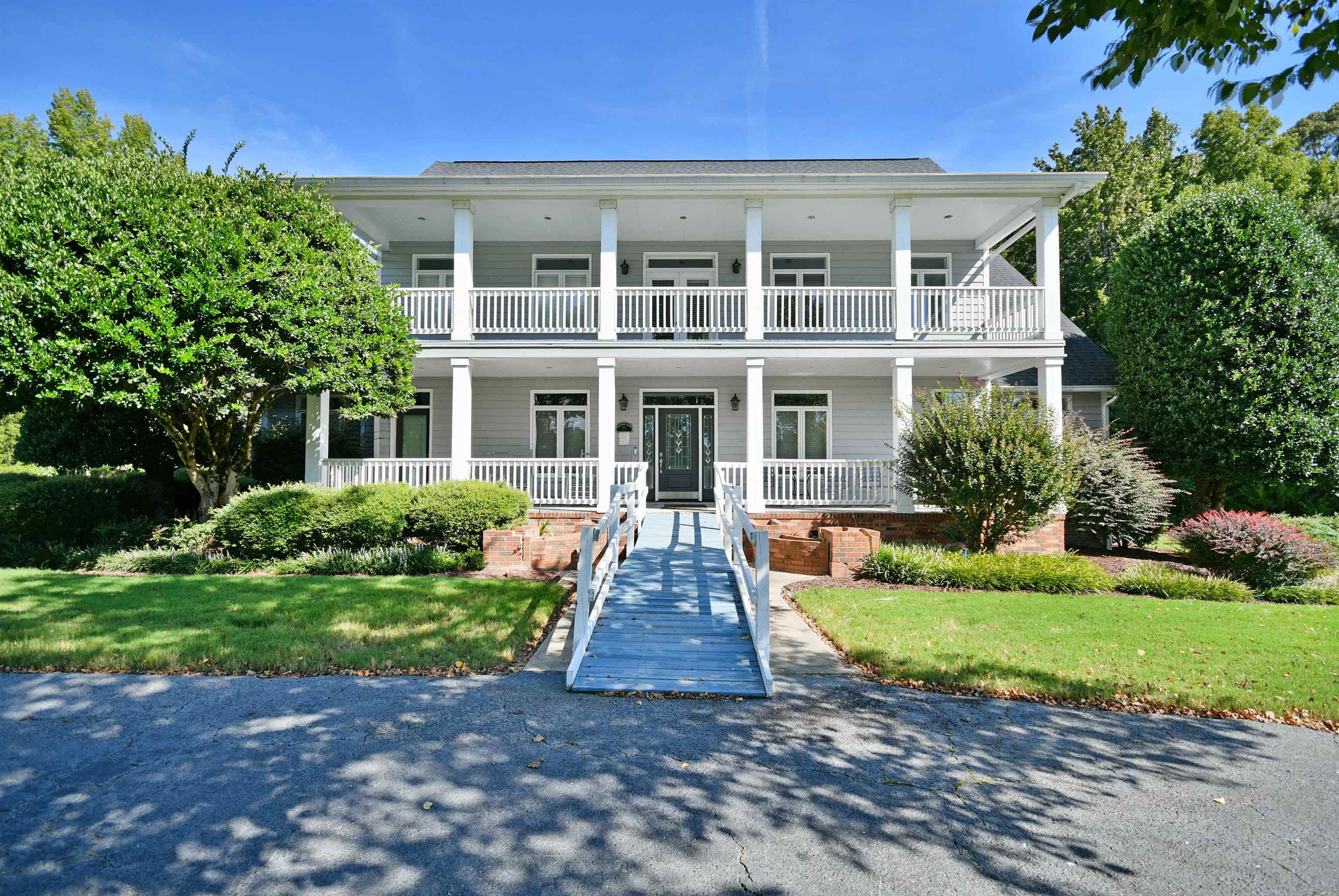 320 Richwood Down Drive Property Photo