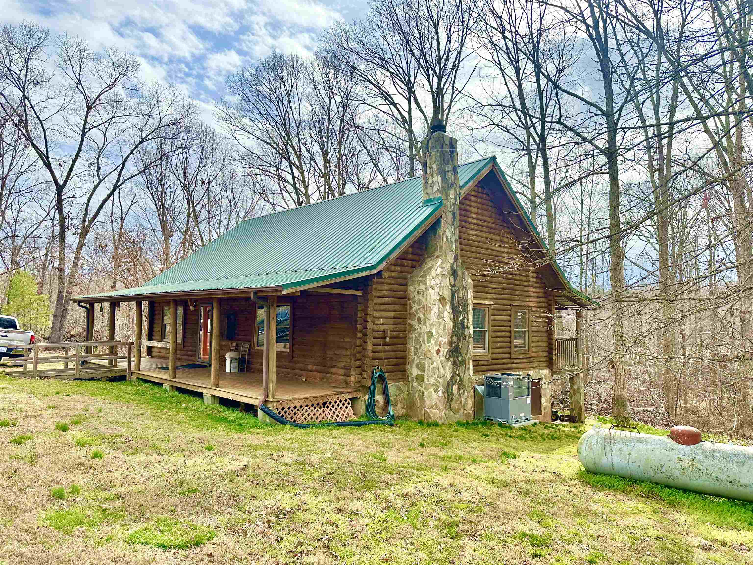 411 Woods Cross Rd Property Photo