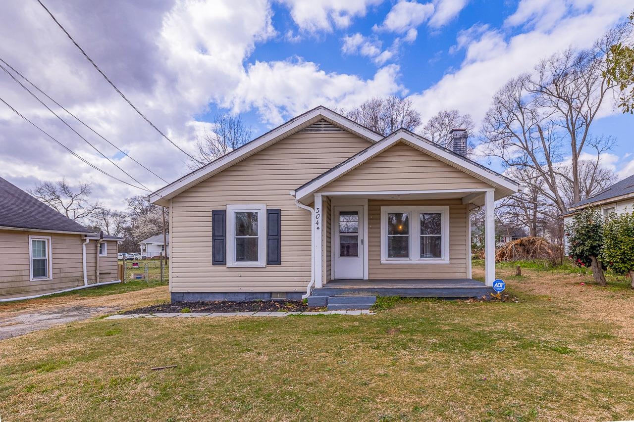304 Poplar Drive Property Photo