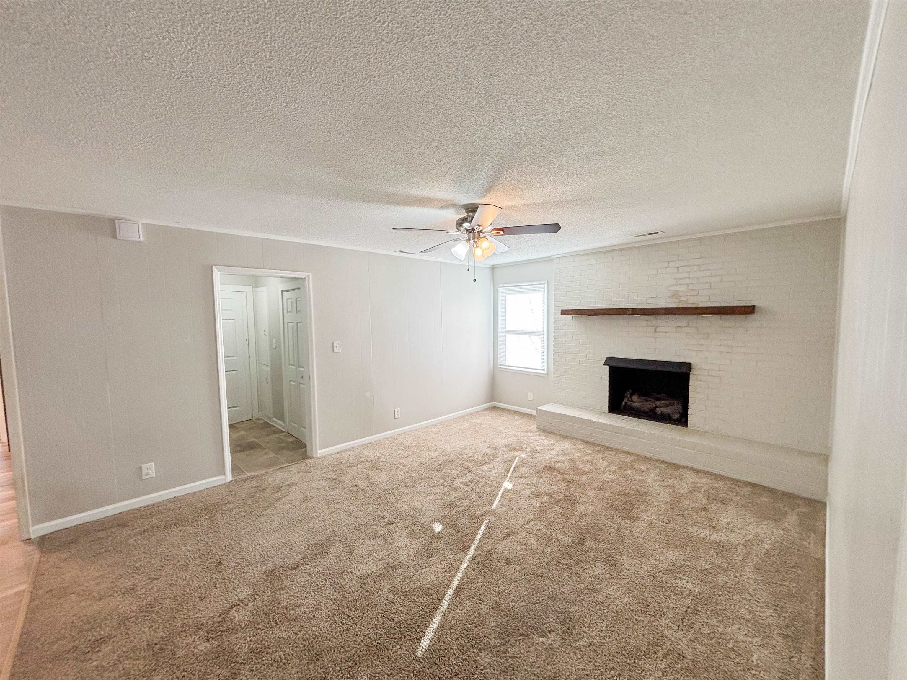 409 Elm St Property Photo 18