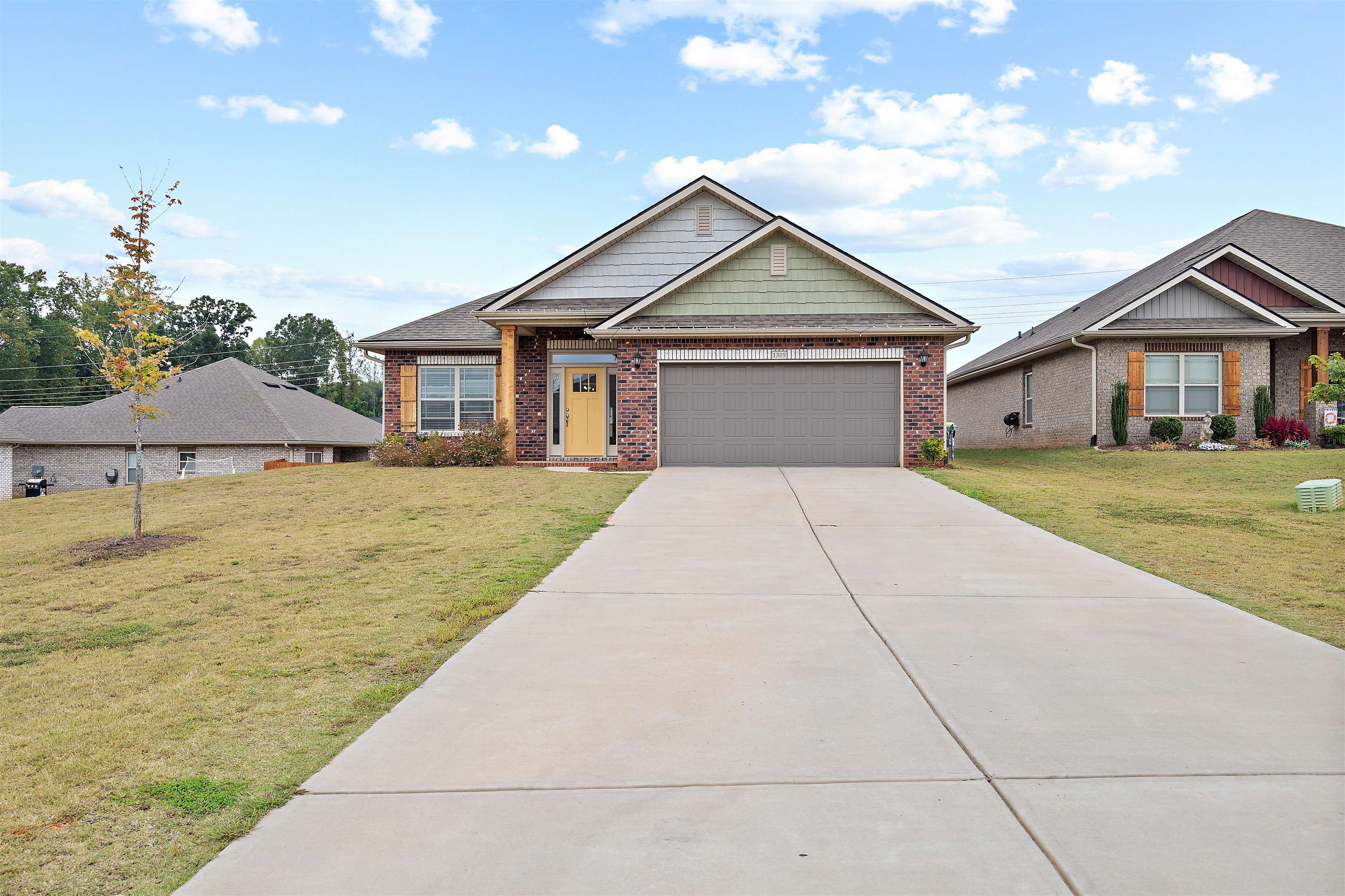 1305 Shortleaf Way Property Photo