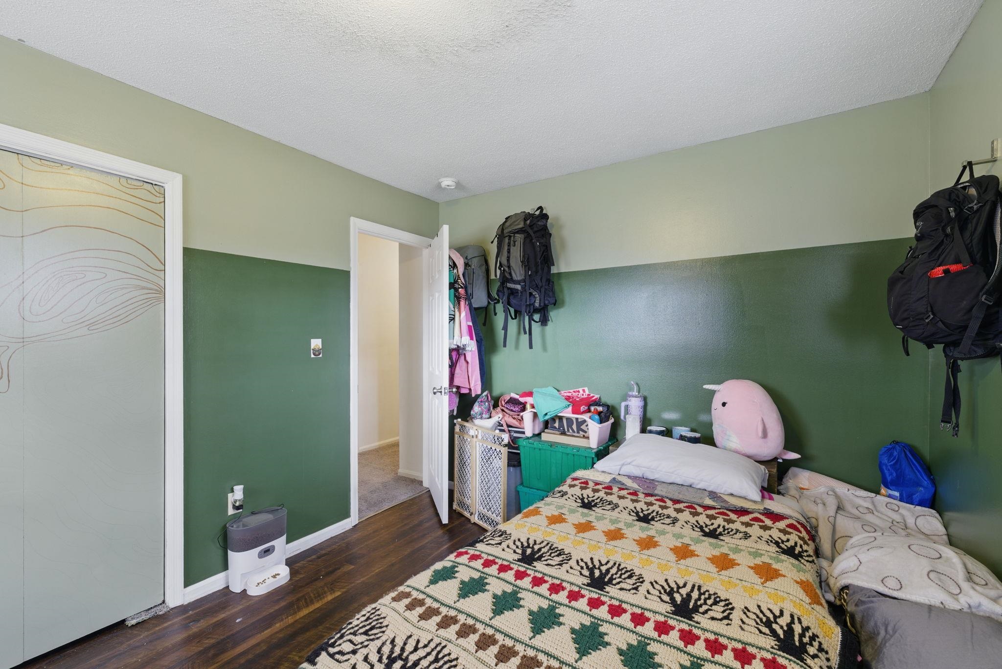 214 W 9th St Street Property Photo 17