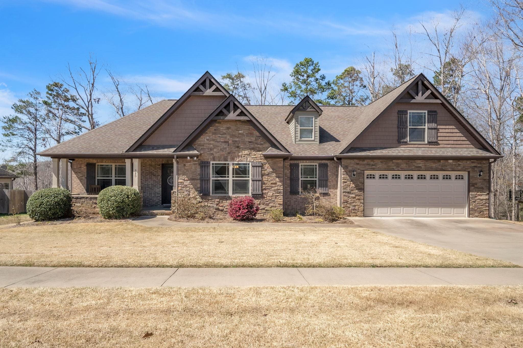 520 Scenic Oak Drive Property Photo 1