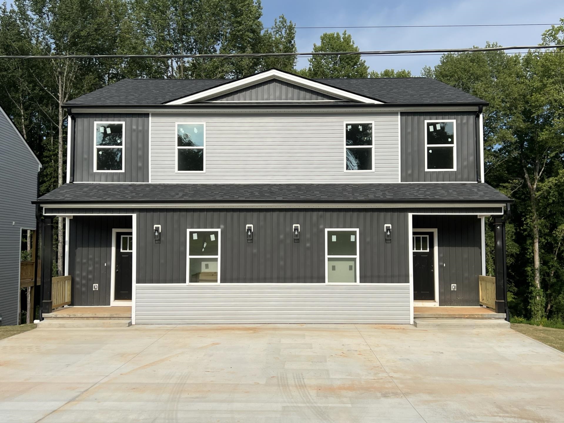 321589 Property Photo 1