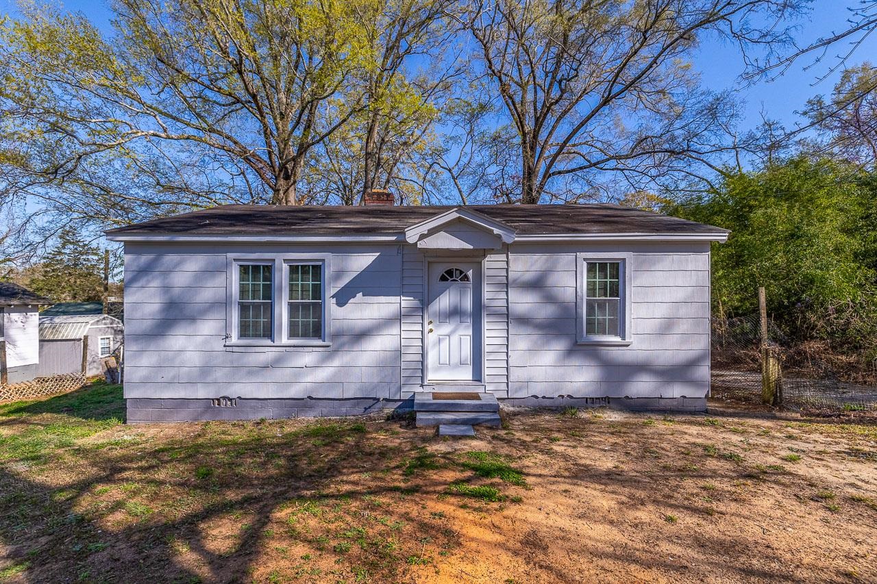 107 Ravenscroft Street Property Photo