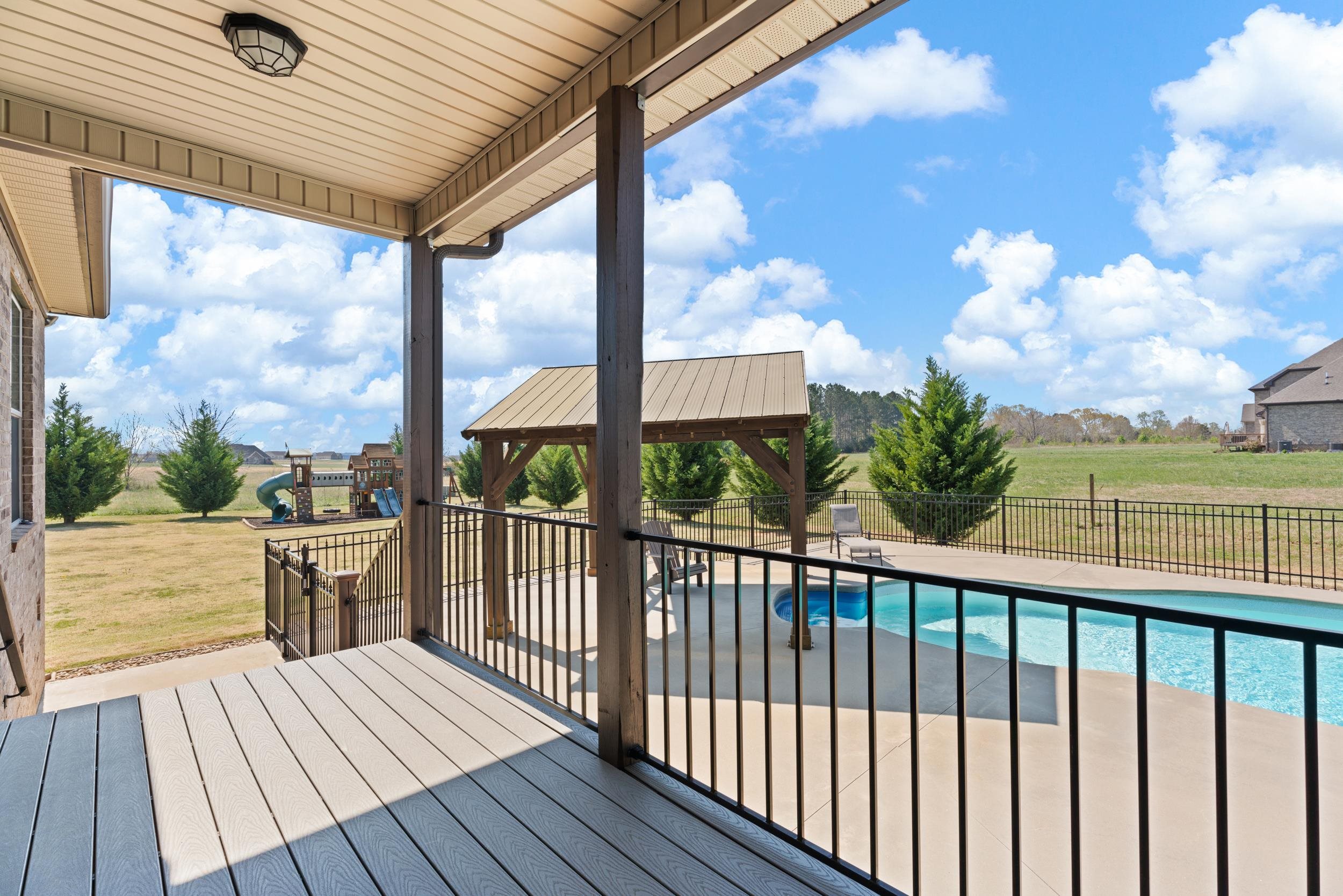 649 Sunny Slope Drive Property Photo 4