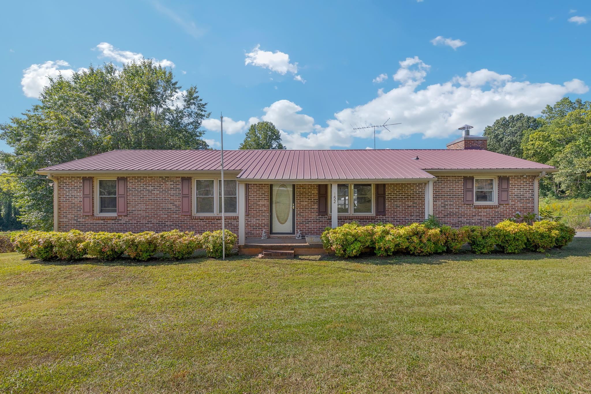 152 N Forest Cir Property Photo