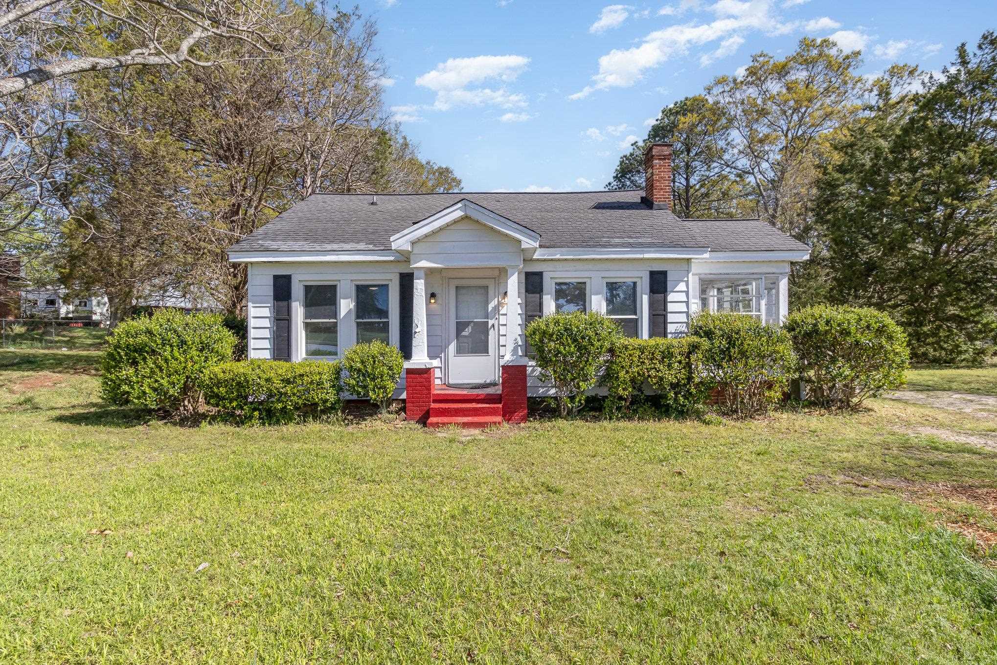 96 Main Street Property Photo