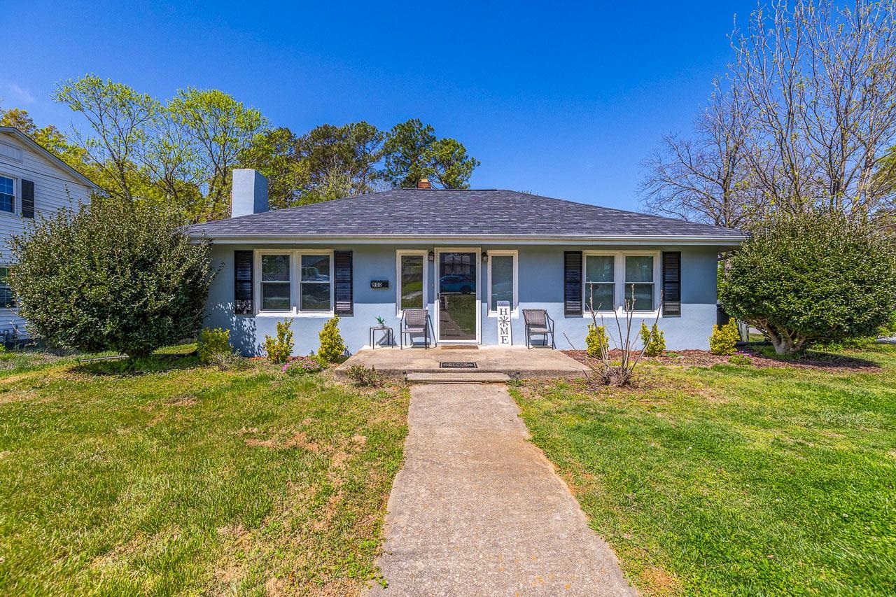 900 S Limestone Street Property Photo 1