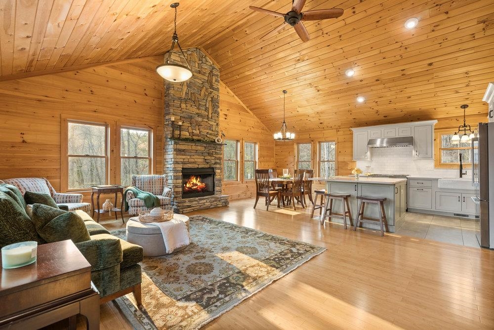 502 Caledonia Loop Property Photo 3