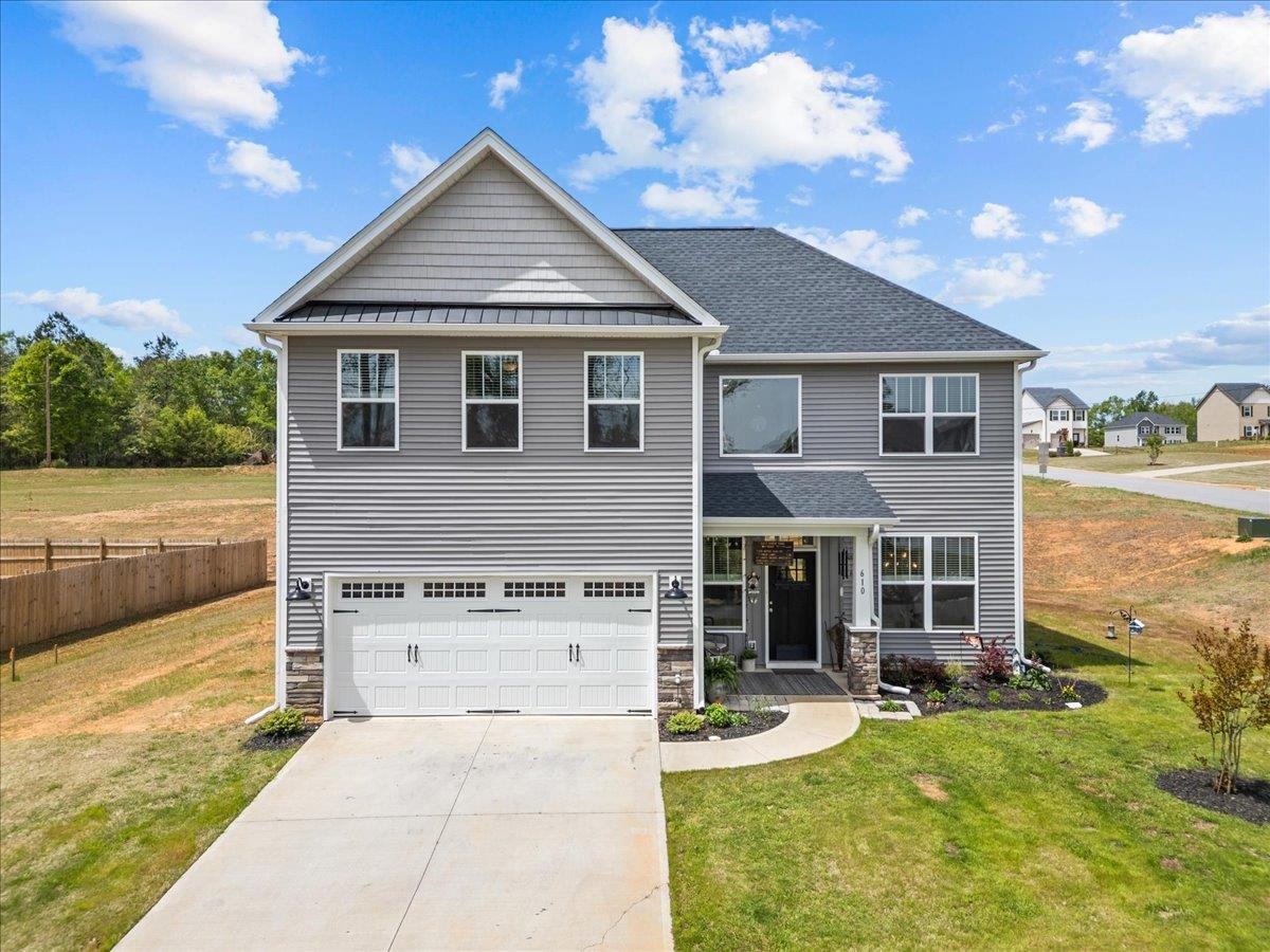 610 Circinae Road Property Photo