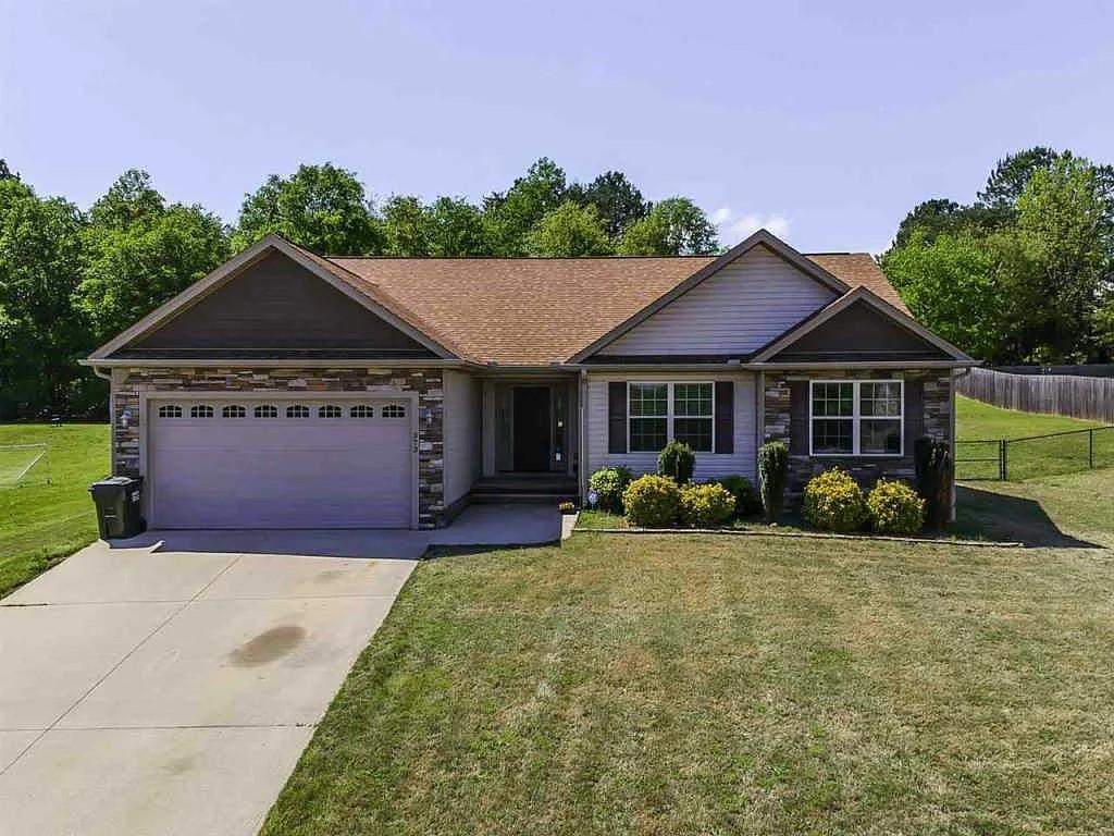 373 Saddlers Run Property Photo