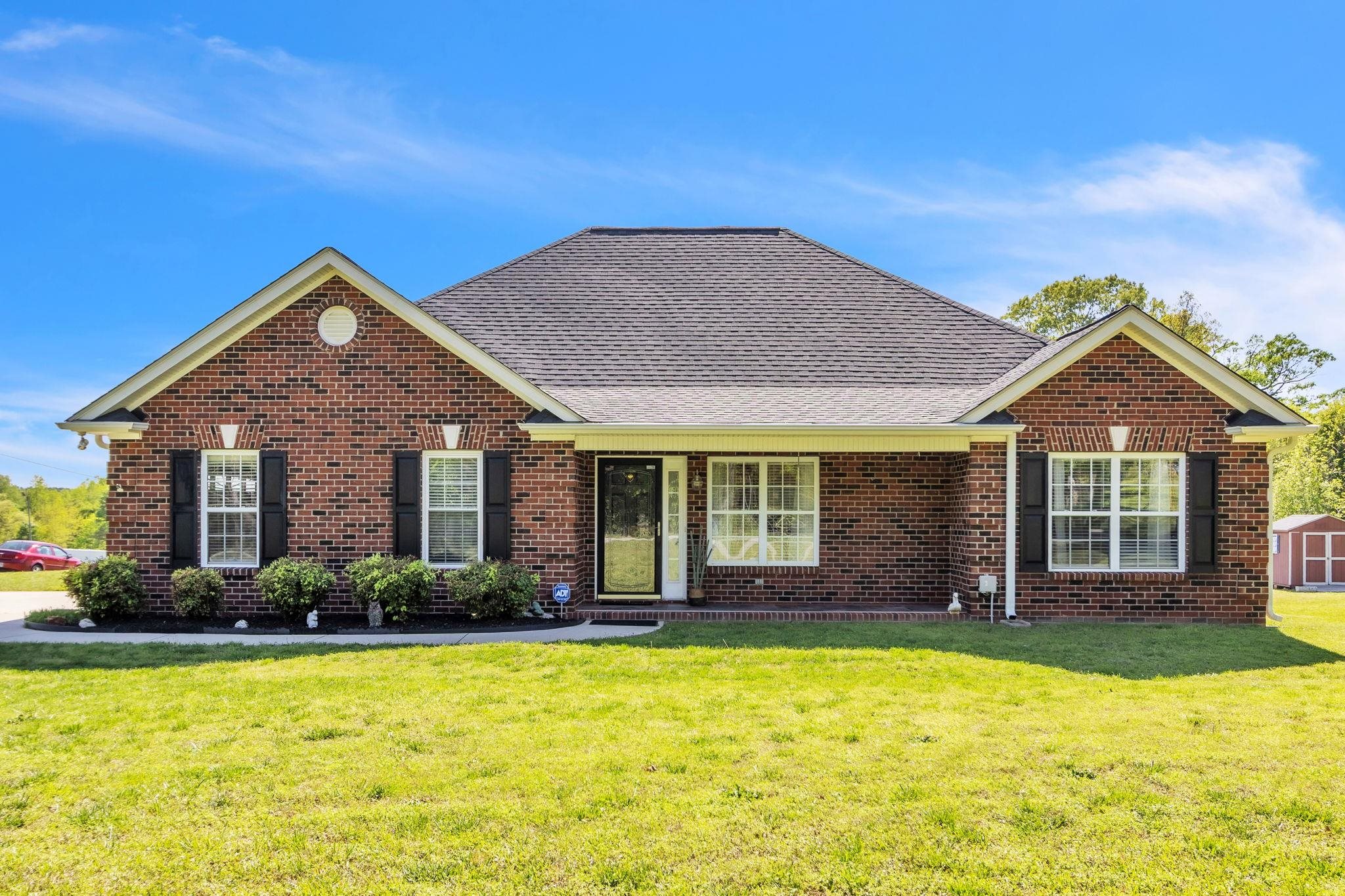 110 White Oak Drive Property Photo