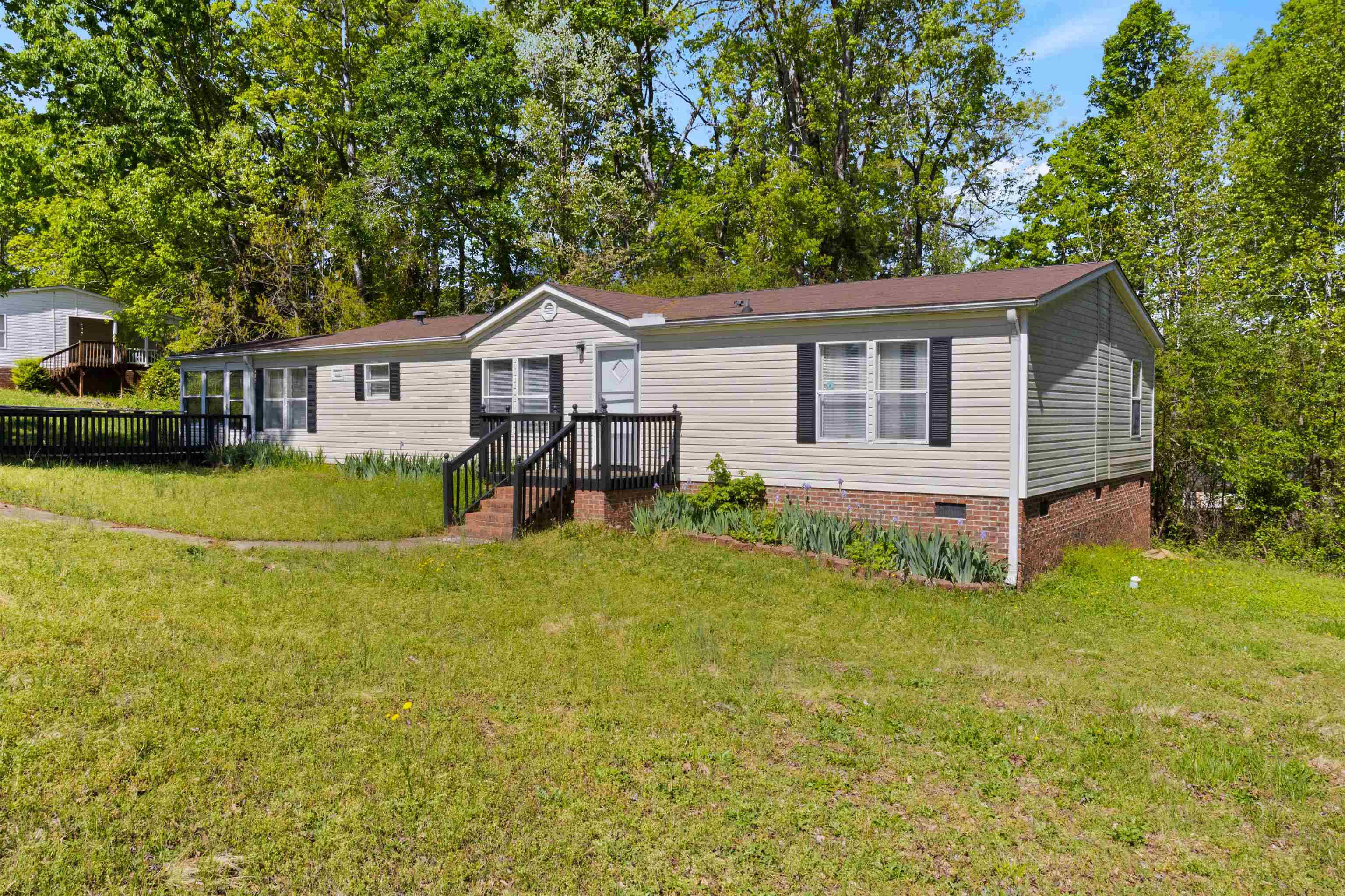 401 Walnut Crest Court Property Photo
