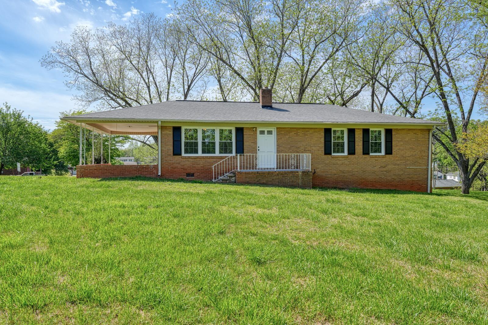105 Grove Avenue Property Photo
