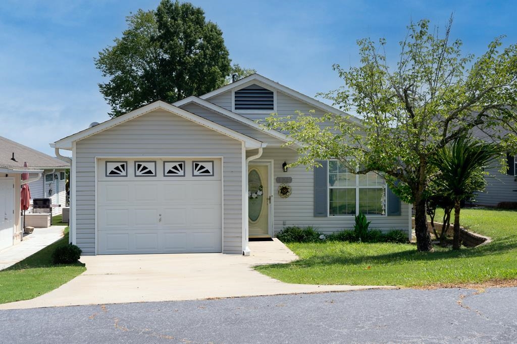 124 Peake Court Property Photo