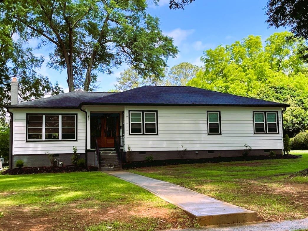 202 Pine St Property Photo