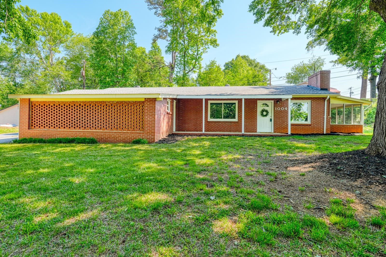 1004 Blanton Place Property Photo 1