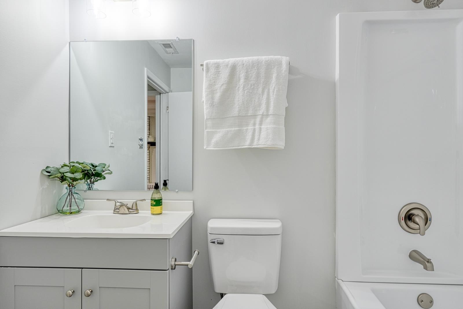 1004 Blanton Place Property Photo 17