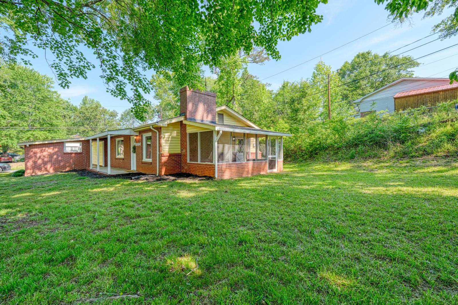 1004 Blanton Place Property Photo 30