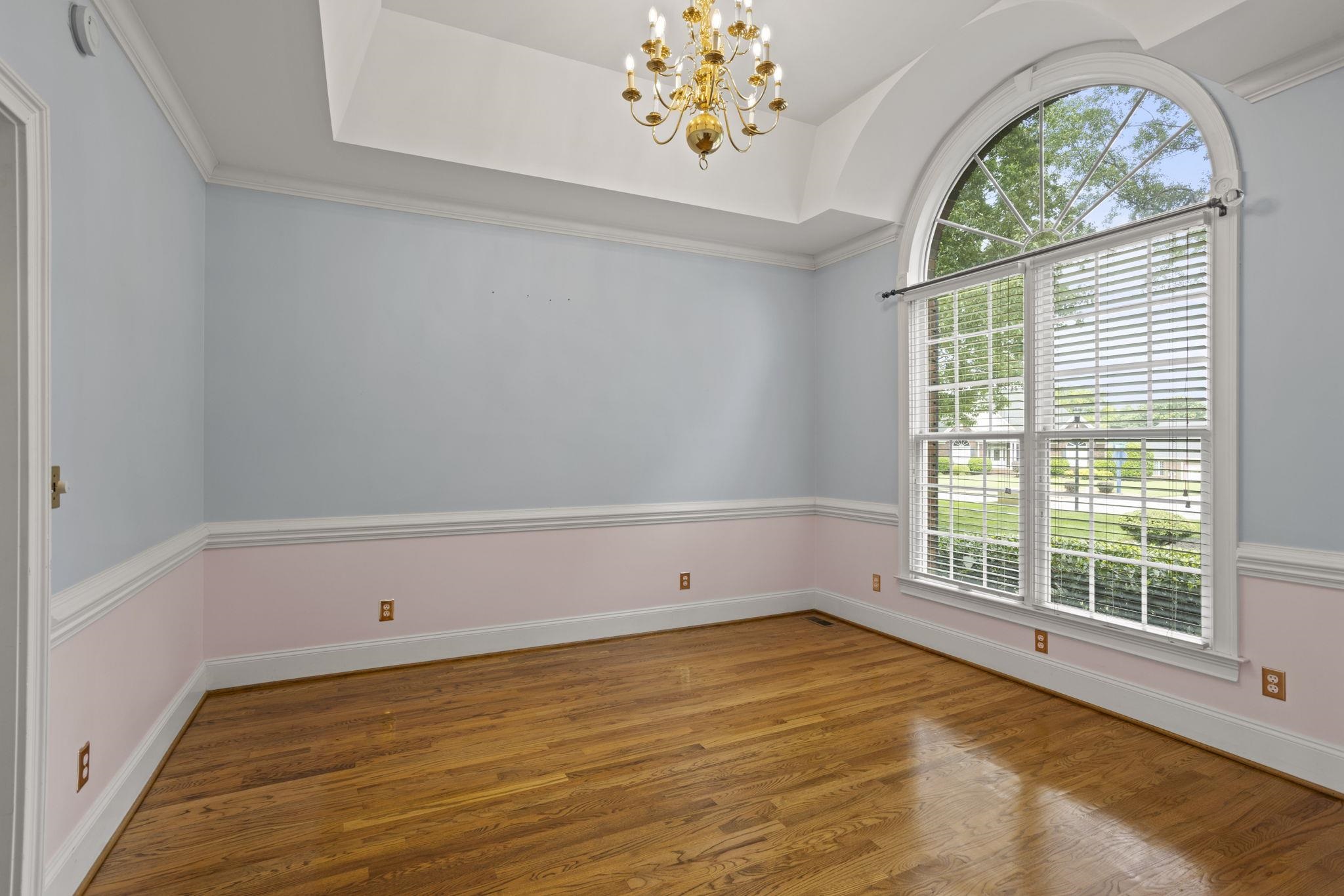 651 Sterling Drive Property Photo 4