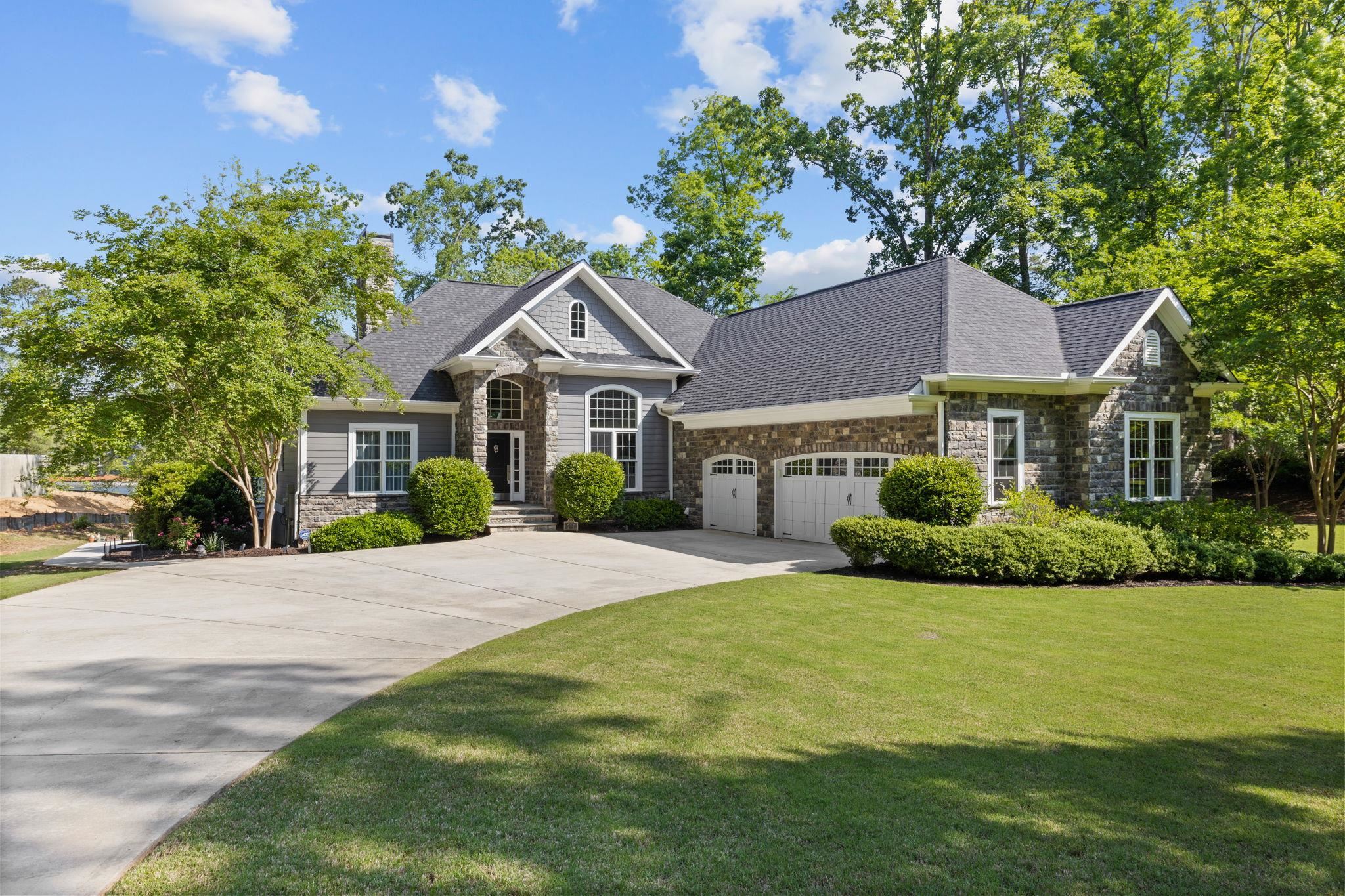 217 Commonwealth Drive Property Photo