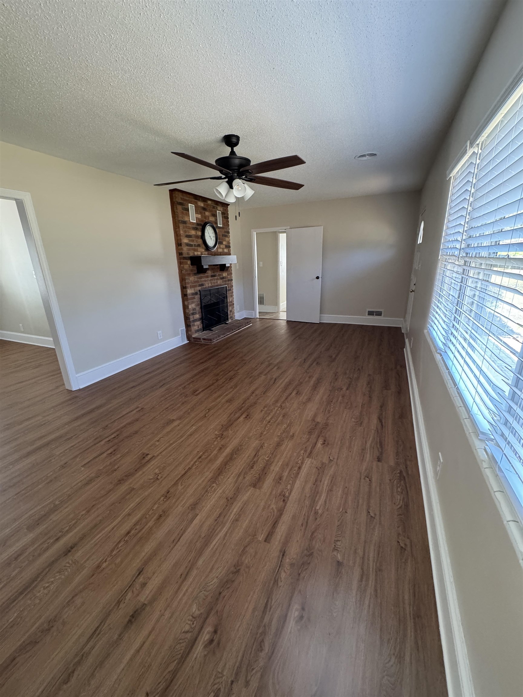 3013 Country Club Road Property Photo 4