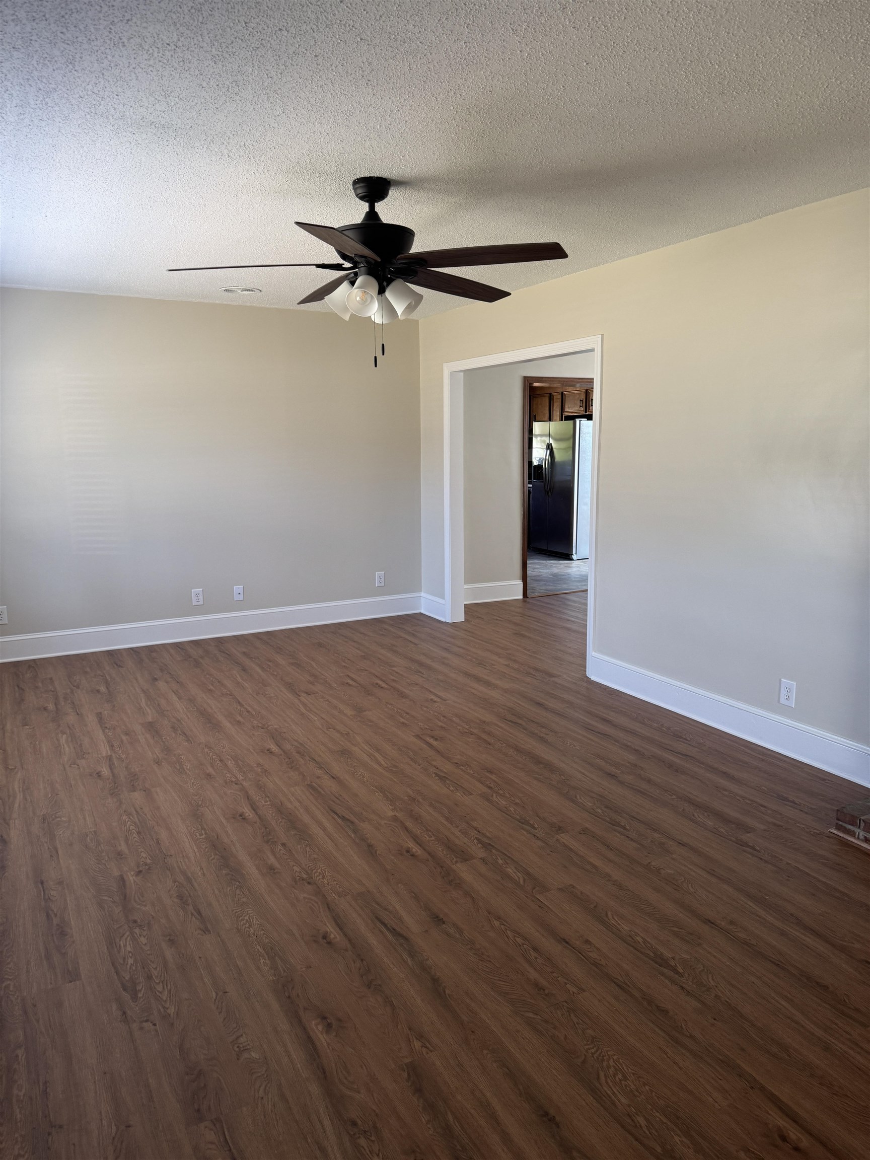 3013 Country Club Road Property Photo 5