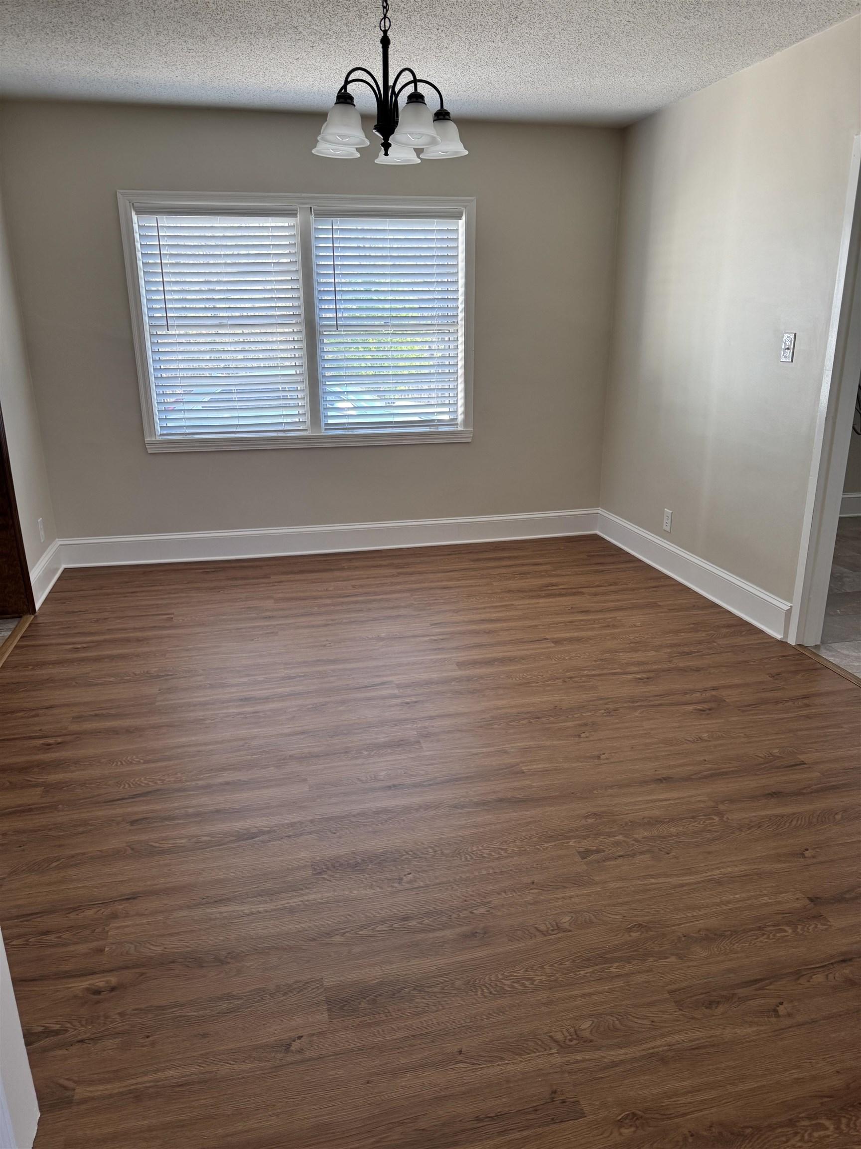 3013 Country Club Road Property Photo 9