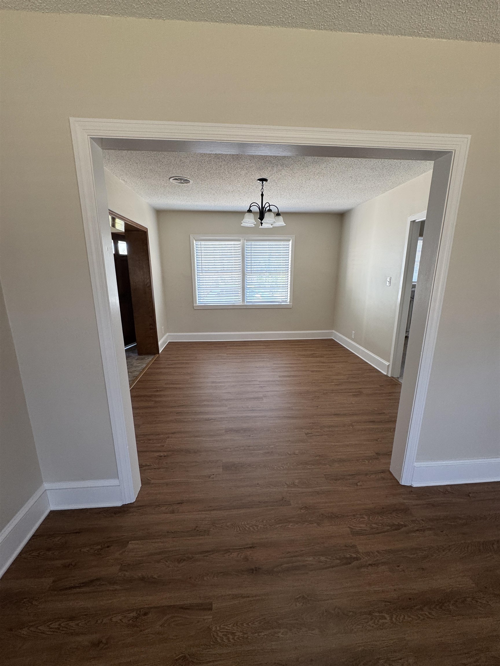 3013 Country Club Road Property Photo 10