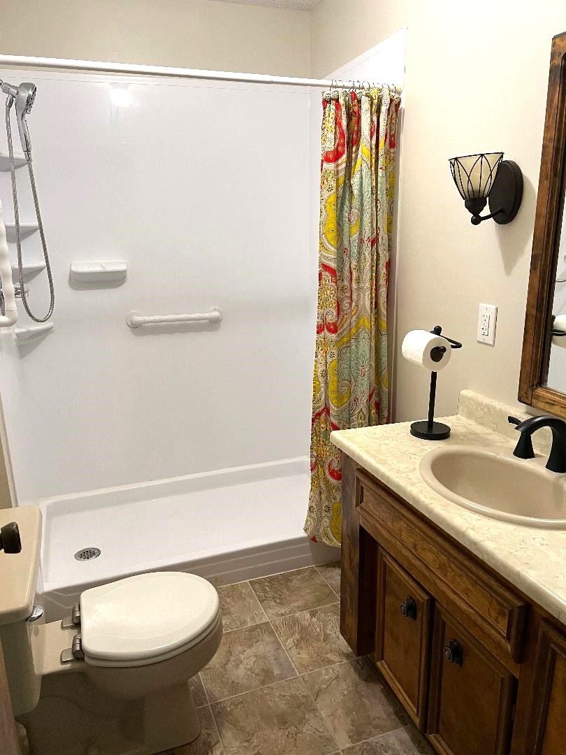 3013 Country Club Road Property Photo 11