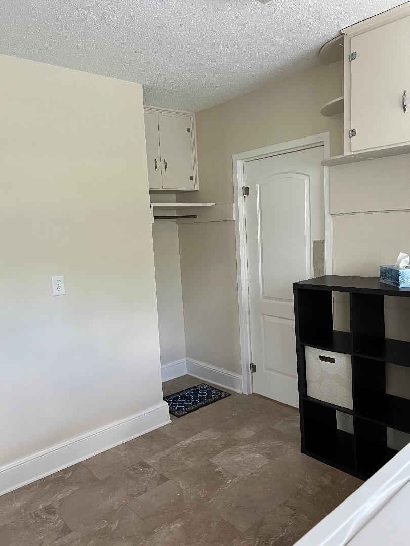 3013 Country Club Road Property Photo 16