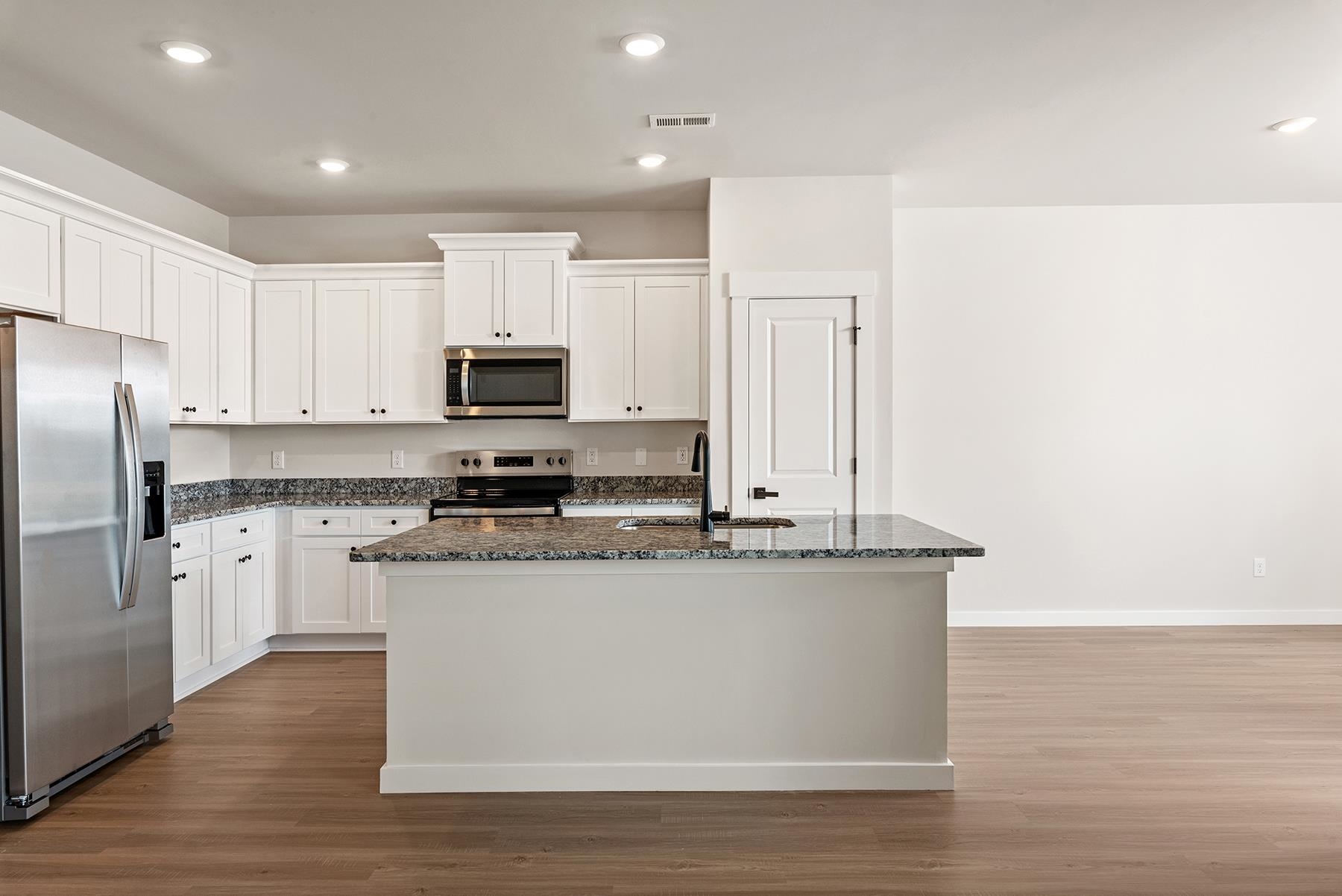 1208 Crested Iris Street Property Photo 4