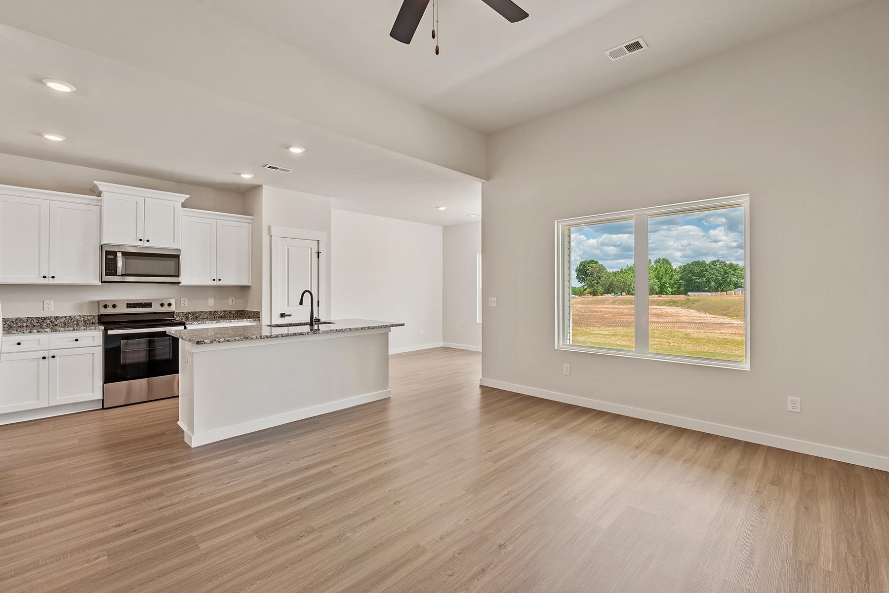 1208 Crested Iris Street Property Photo 5