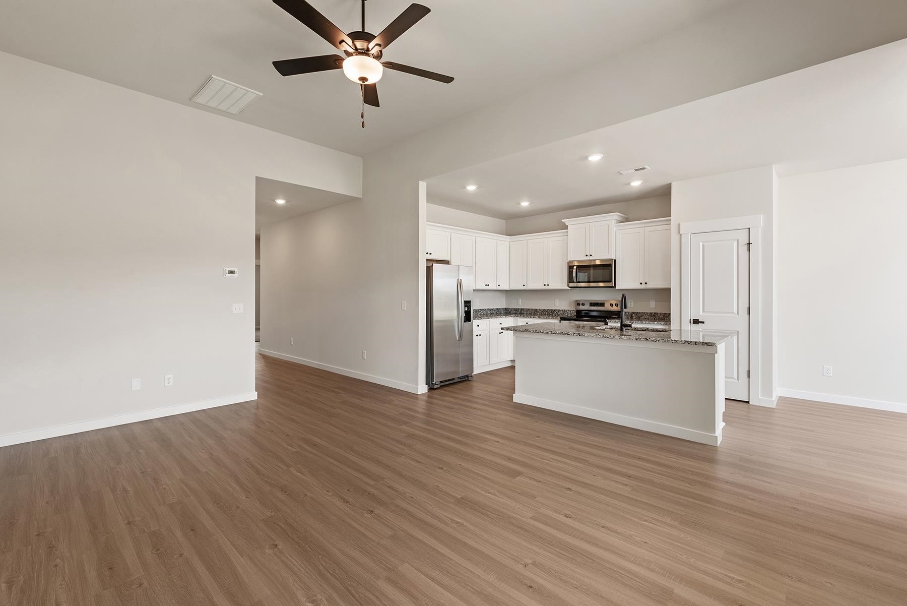 1208 Crested Iris Street Property Photo 6