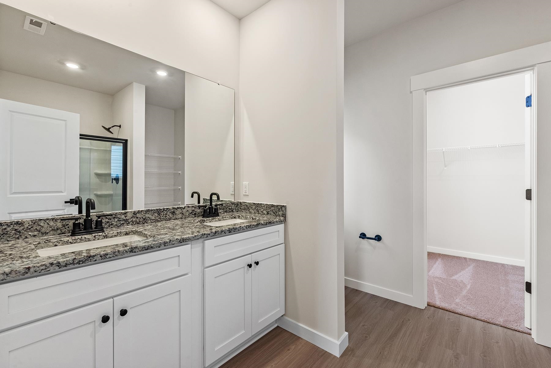 1208 Crested Iris Street Property Photo 14