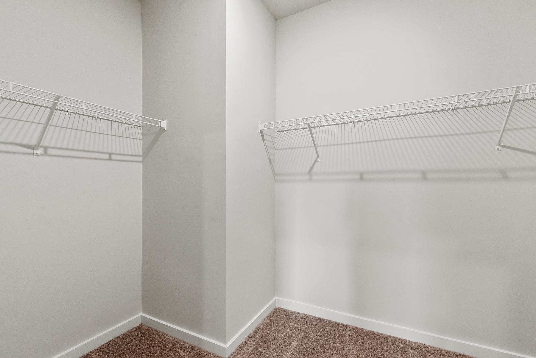 1208 Crested Iris Street Property Photo 16