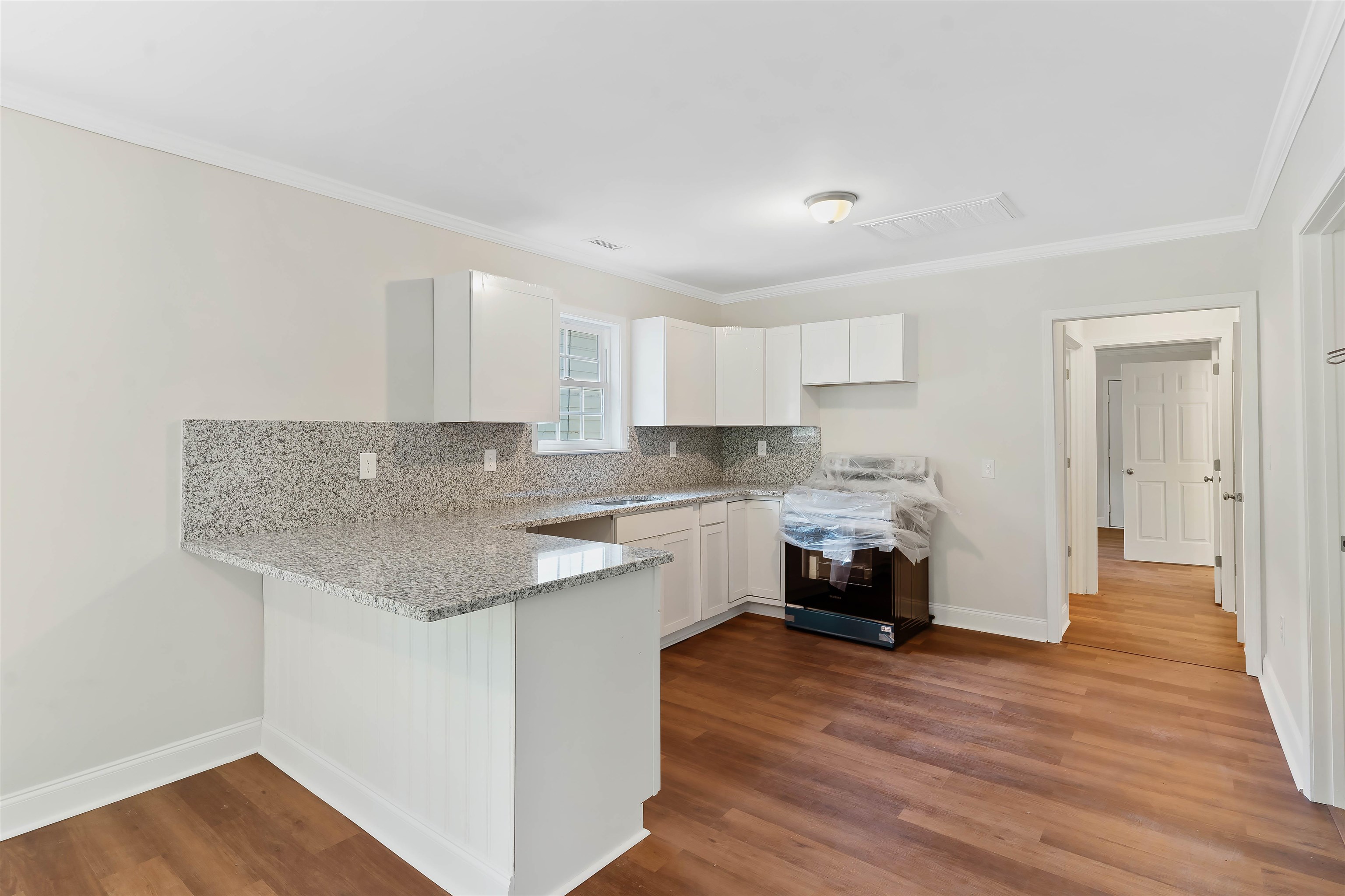 128 Owens Street Property Photo 5