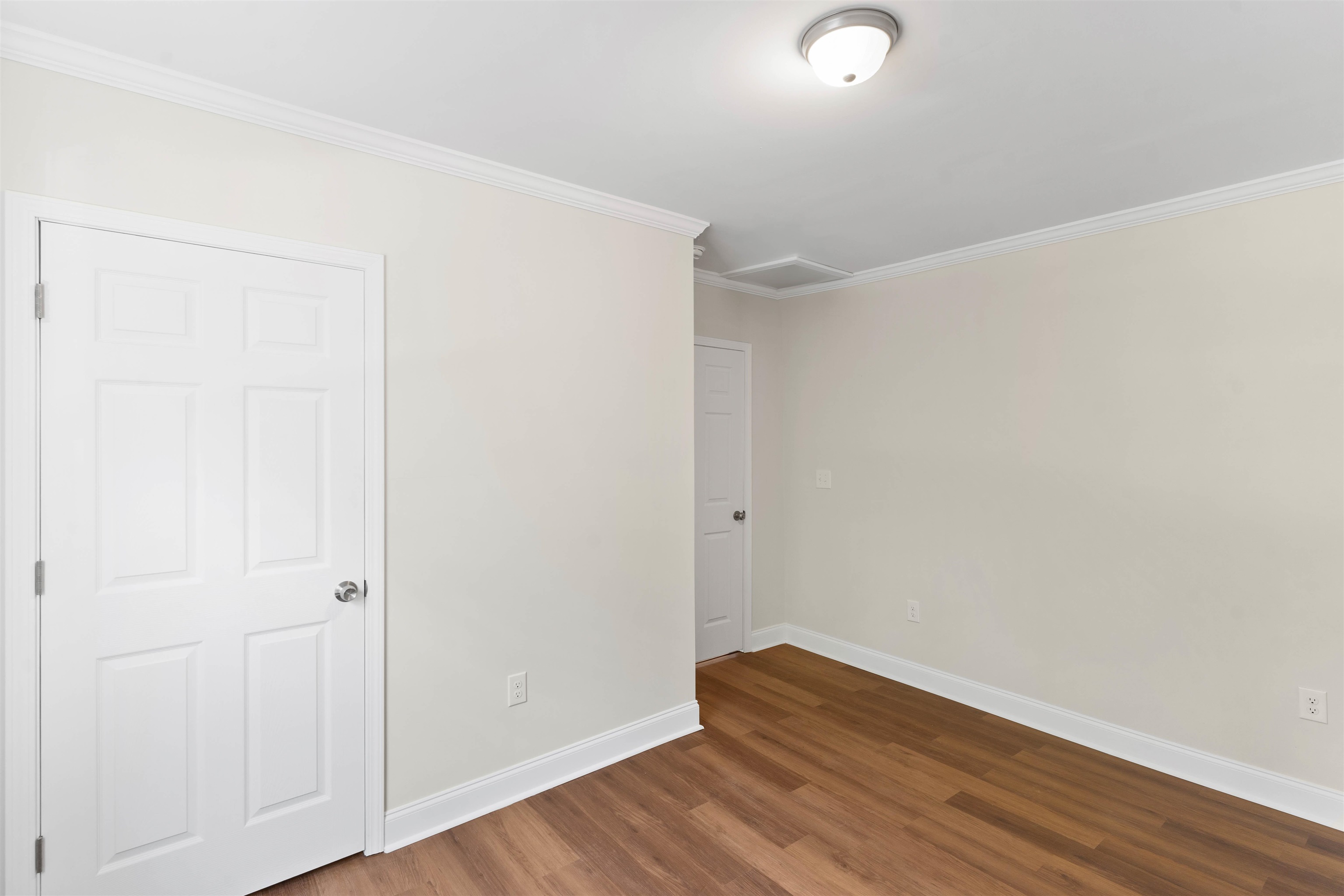 128 Owens Street Property Photo 9