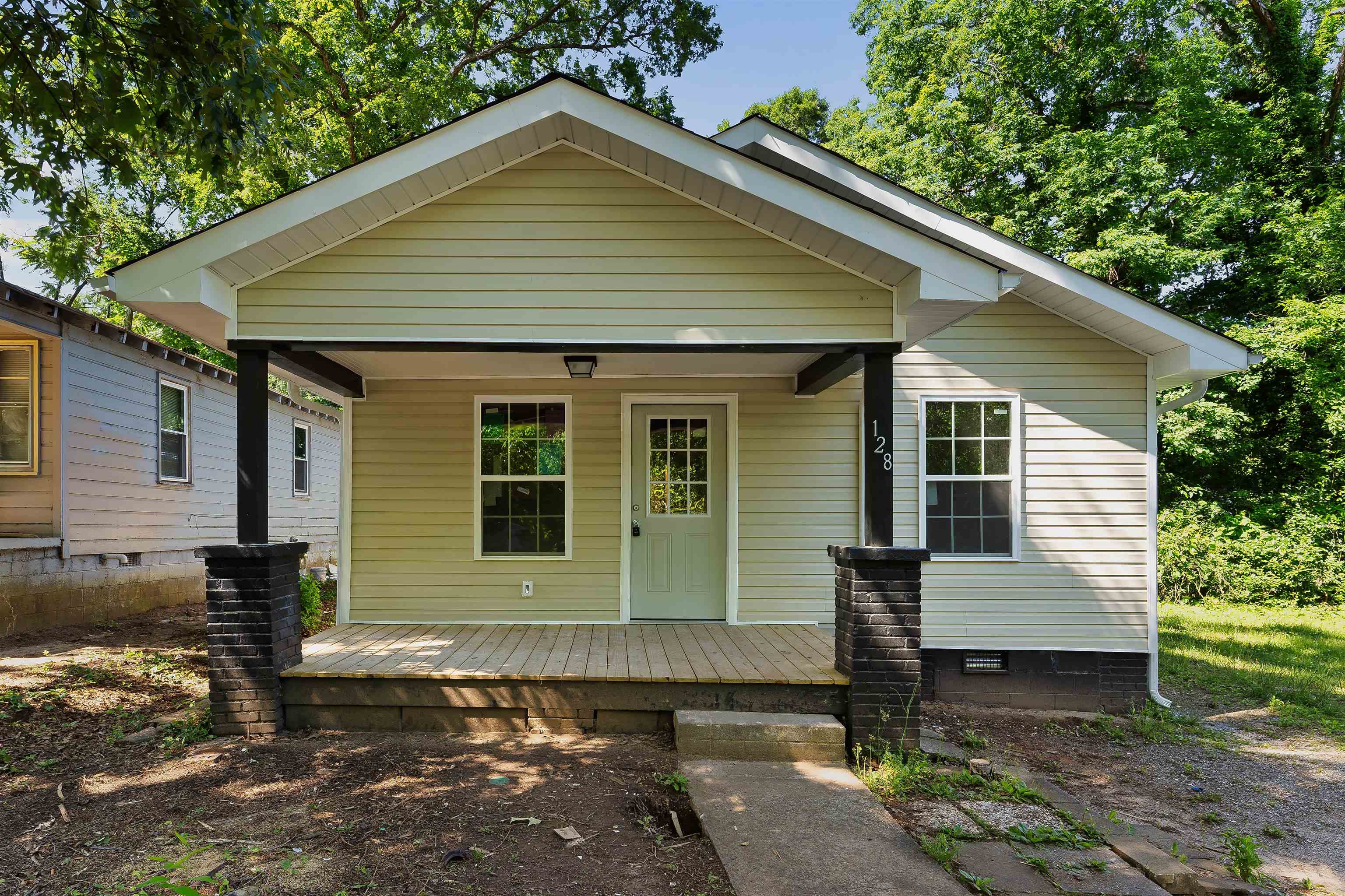 128 Owens Street Property Photo 17