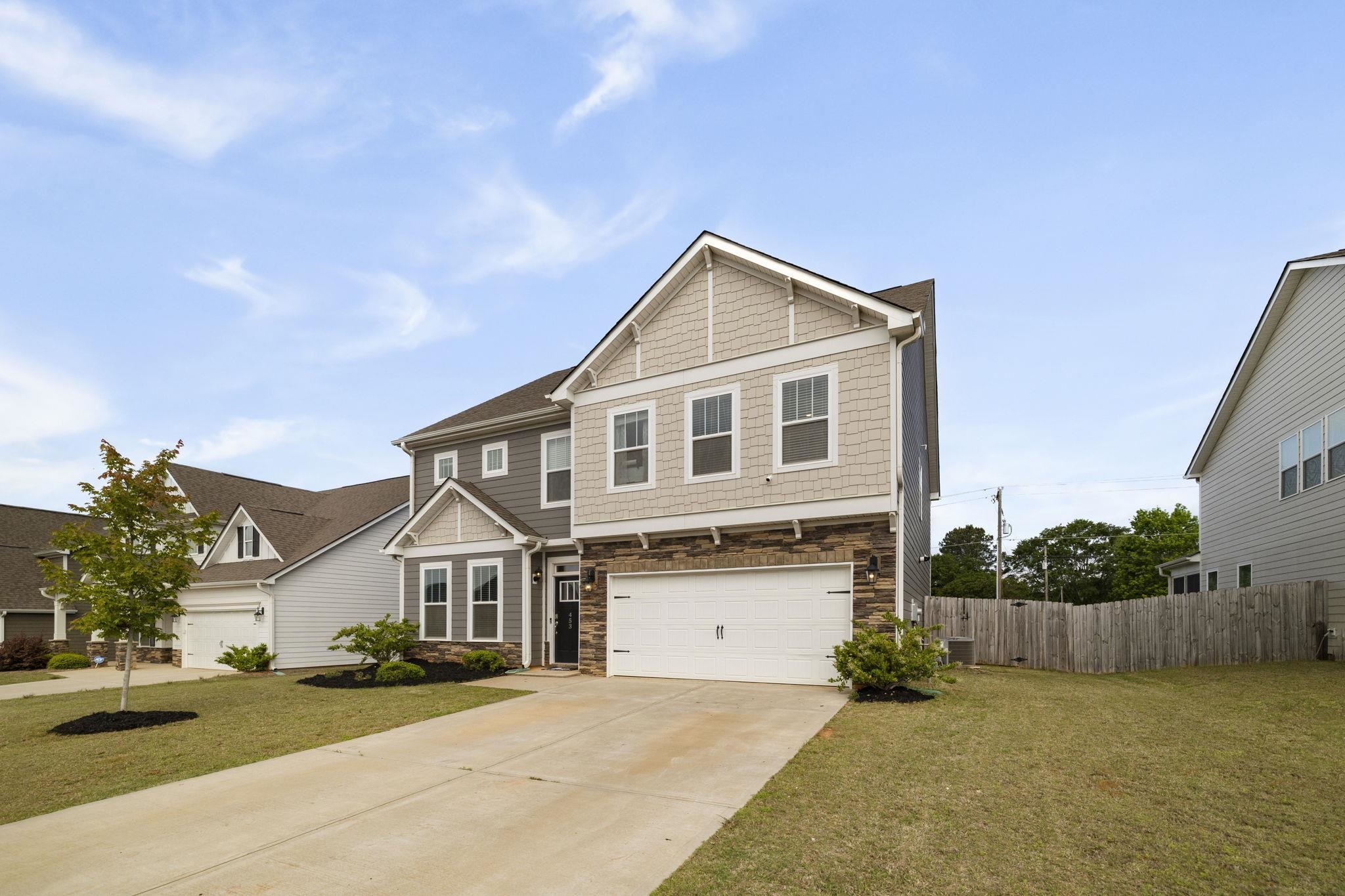 453 Pine Nut Way Property Photo 3